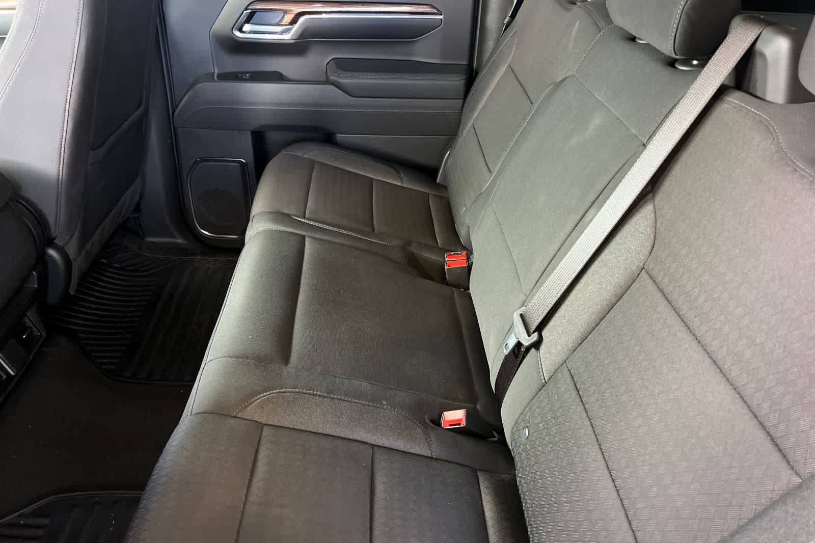 Used 2025 Chevrolet Silverado 1500 LT AWD/4WD image 5