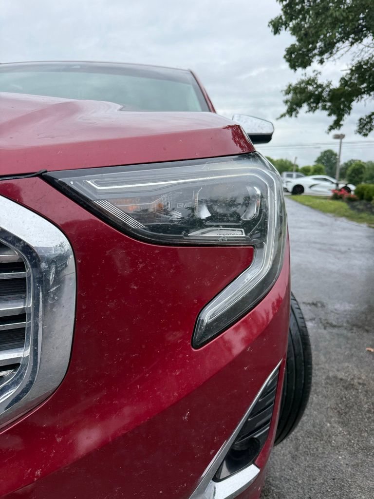 Used 2019 GMC Terrain Denali w/ Driver Alert Package II AWD/4WD image 3