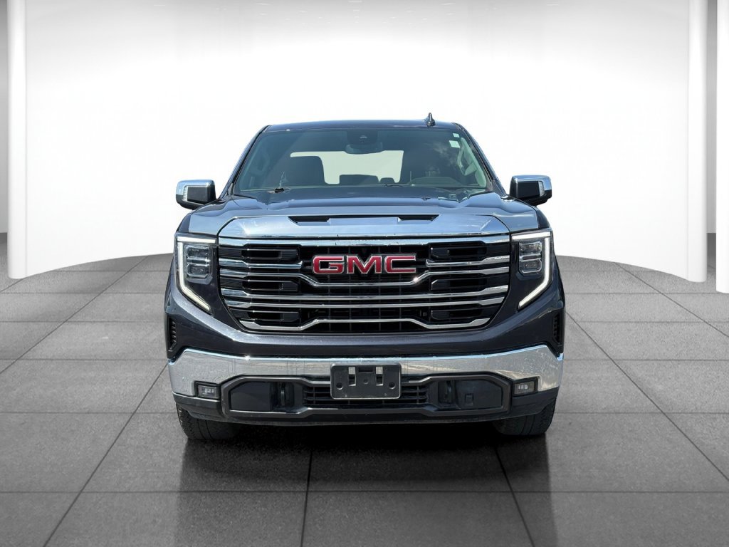 Used 2022 GMC Sierra 1500 SLT w/ X31 Off-Road Package AWD/4WD image 2