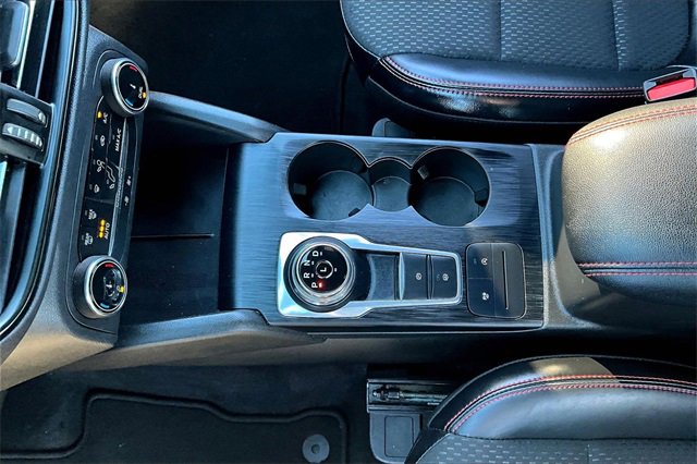 Used 2025 Ford Escape ST-Line image 18