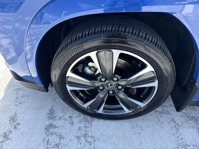 Used 2025 Lexus UX 300h FWD w/ Accessory Package (Z2) image 10