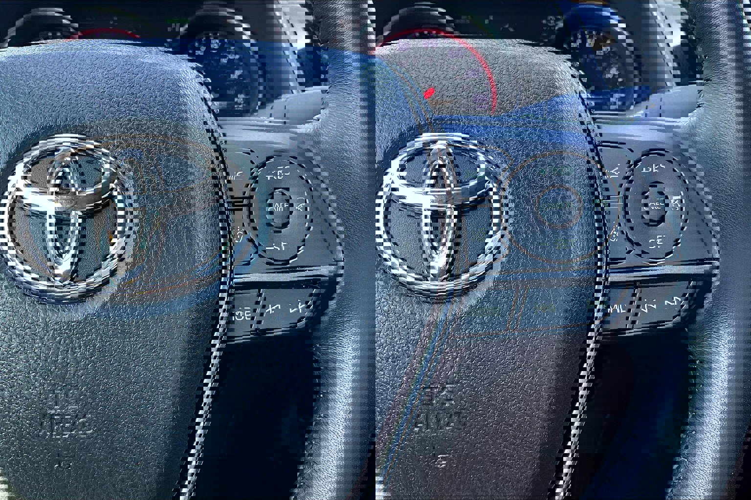 Used 2022 Toyota Camry XSE image 19