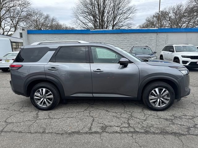Used 2025 Nissan Pathfinder SL FWD image 9