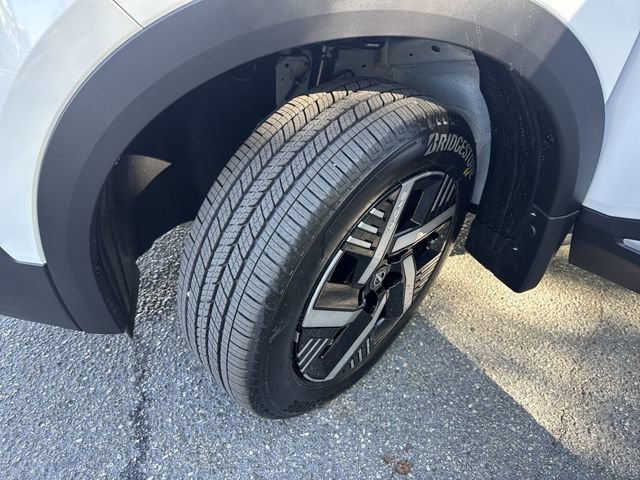 New 2026 Nissan Kicks SV FWD image 31
