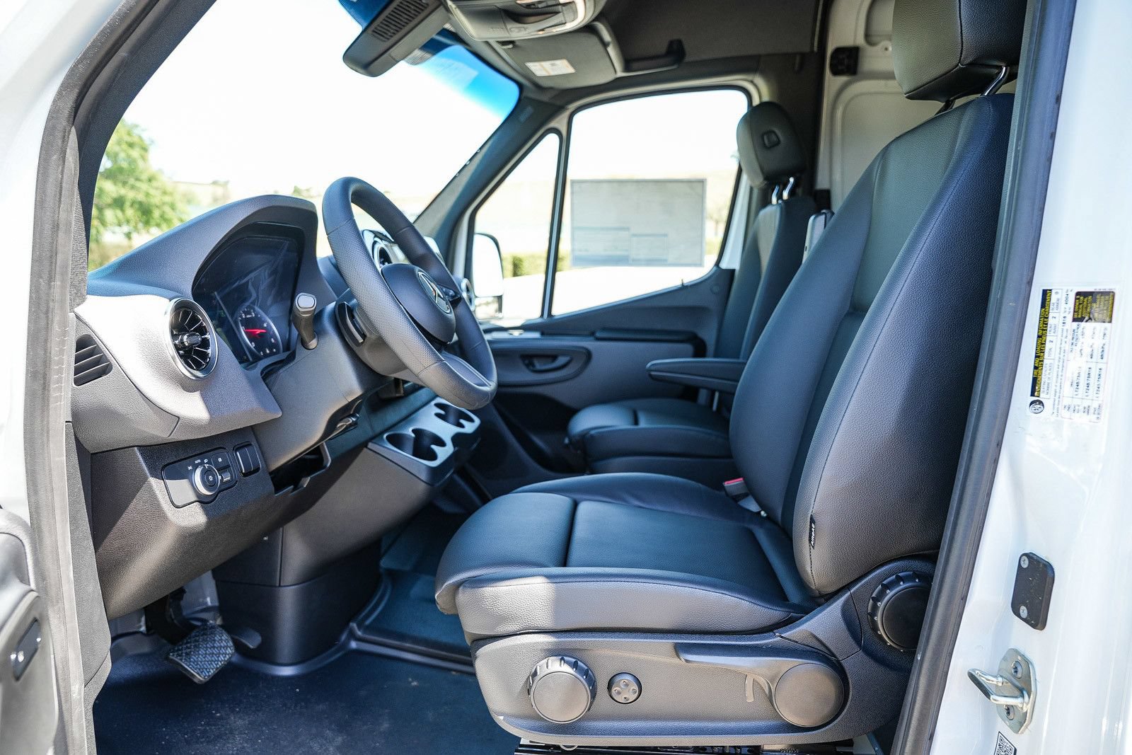 New 2026 Mercedes-Benz Sprinter 2500 image 18