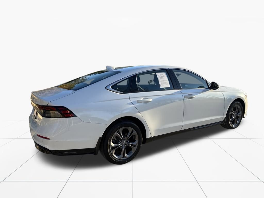 Used 2024 Honda Accord EX-L image 7