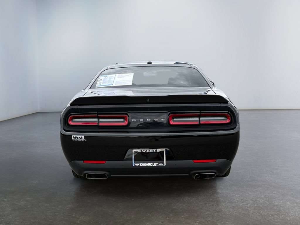 Used 2019 Dodge Challenger R/T RWD image 4