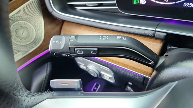 Used 2025 Mercedes-Benz GLS 450 4MATIC image 45