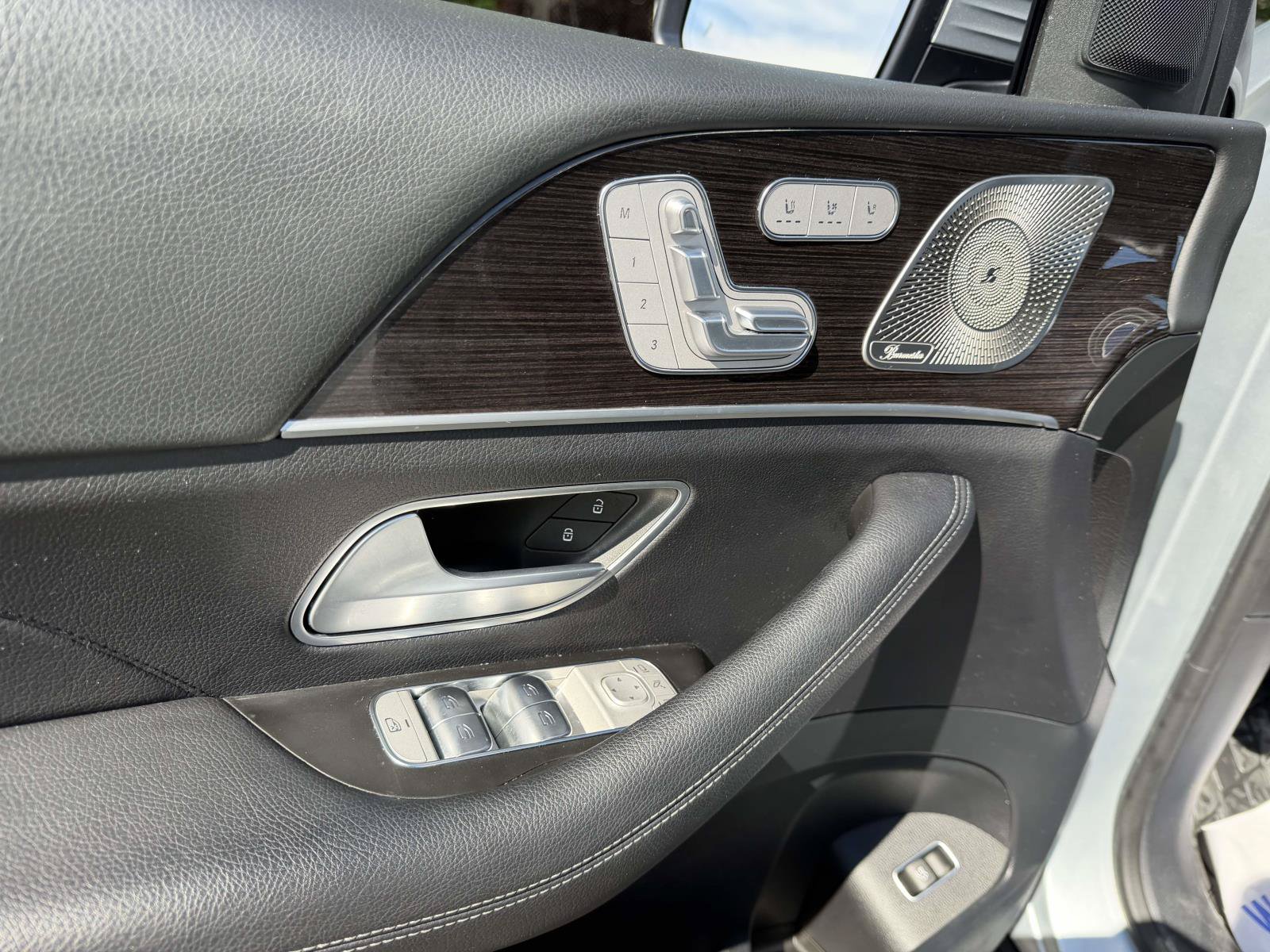 Used 2023 Mercedes-Benz GLS 450 4MATIC image 17