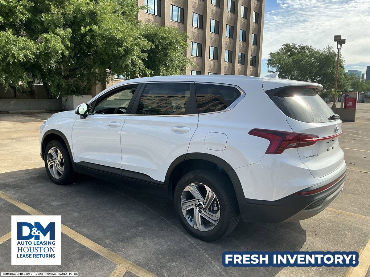 Used 2023 Hyundai Santa Fe SE w/ Cargo Package image 4