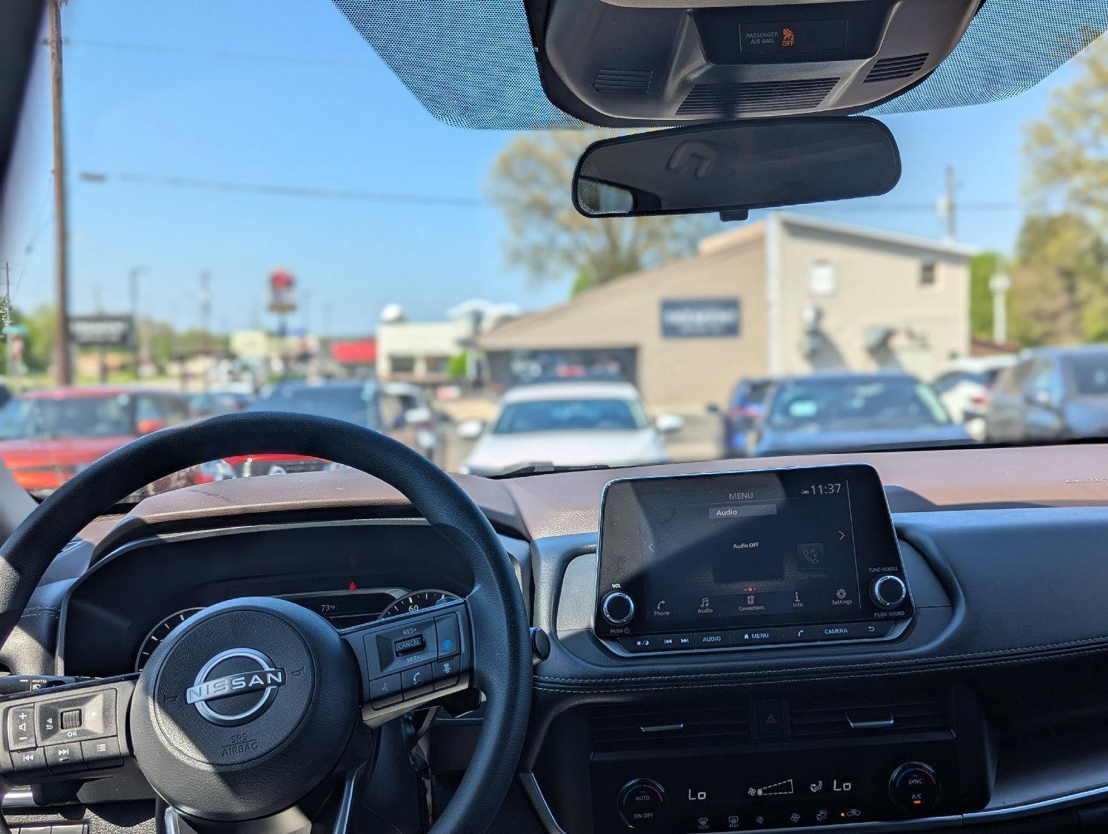 Used 2023 Nissan Rogue SV AWD/4WD image 14