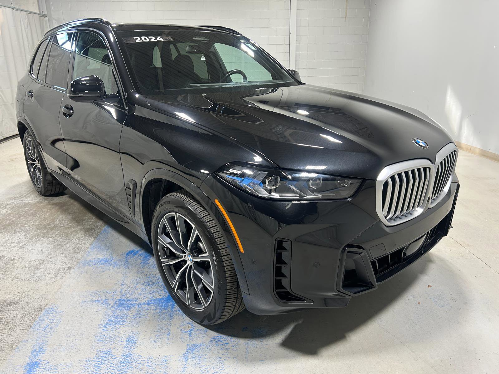 Certified 2024 BMW X5 xDrive40i w/ M Sport Package image 4