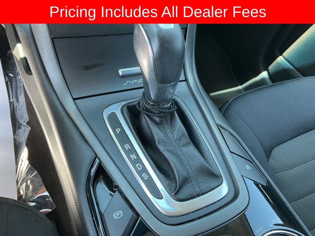 Used 2017 Ford Edge SE FWD image 10
