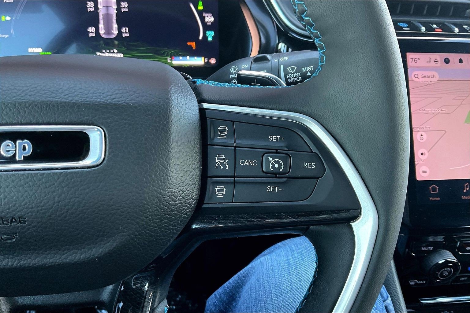 Used 2022 Jeep Grand Cherokee Trailhawk image 12