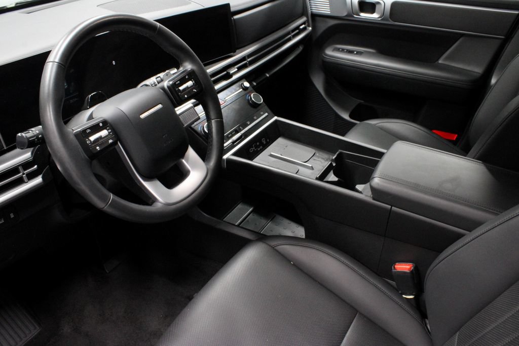 Used 2025 Hyundai Santa Fe SEL FWD image 24