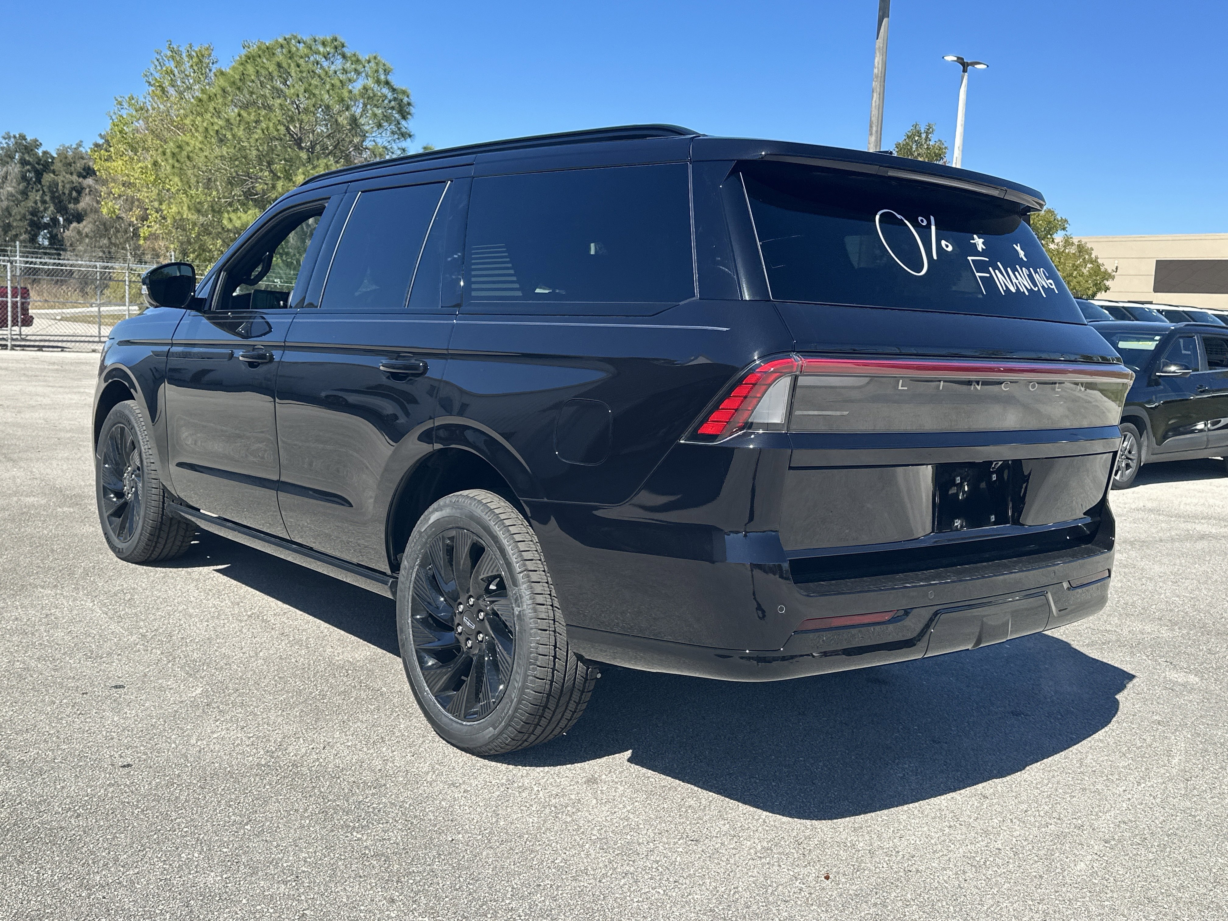 New 2025 Lincoln Navigator Reserve w/ Jet Appearance Package image 8