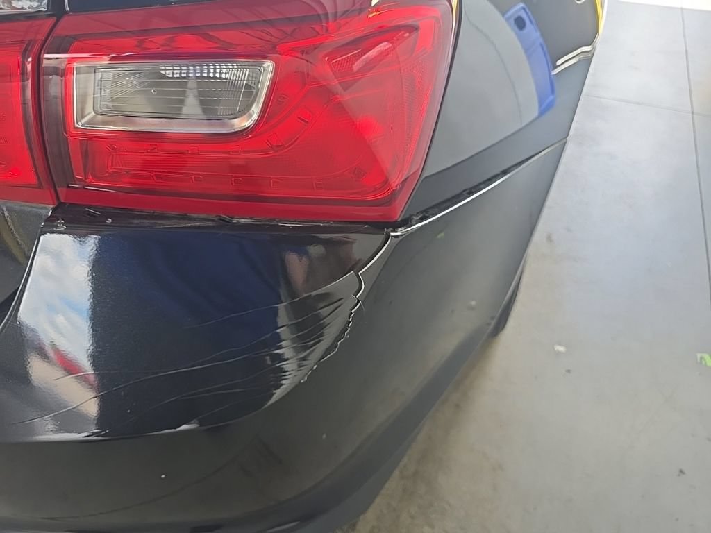 Used 2018 Chevrolet Malibu LT FWD image 5