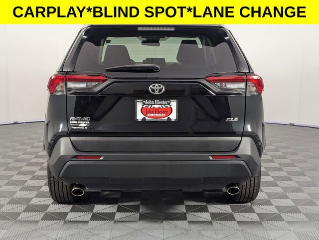 Used 2022 Toyota RAV4 XLE FWD image 6