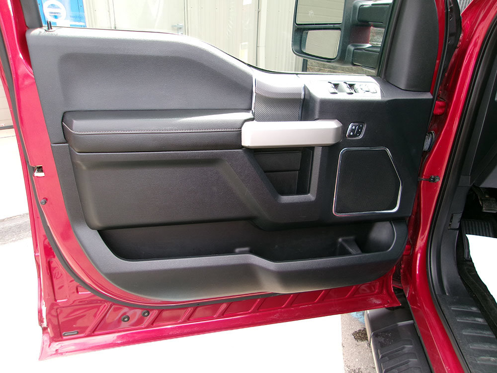 Used 2016 Ford F150 Lariat w/ Equipment Group 502A Luxury AWD/4WD image 19