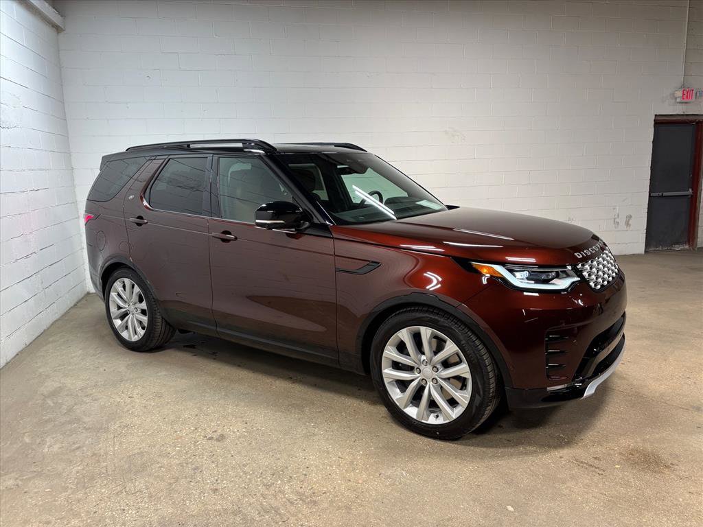 New 2026 Land Rover Discovery Limited Edition image 5