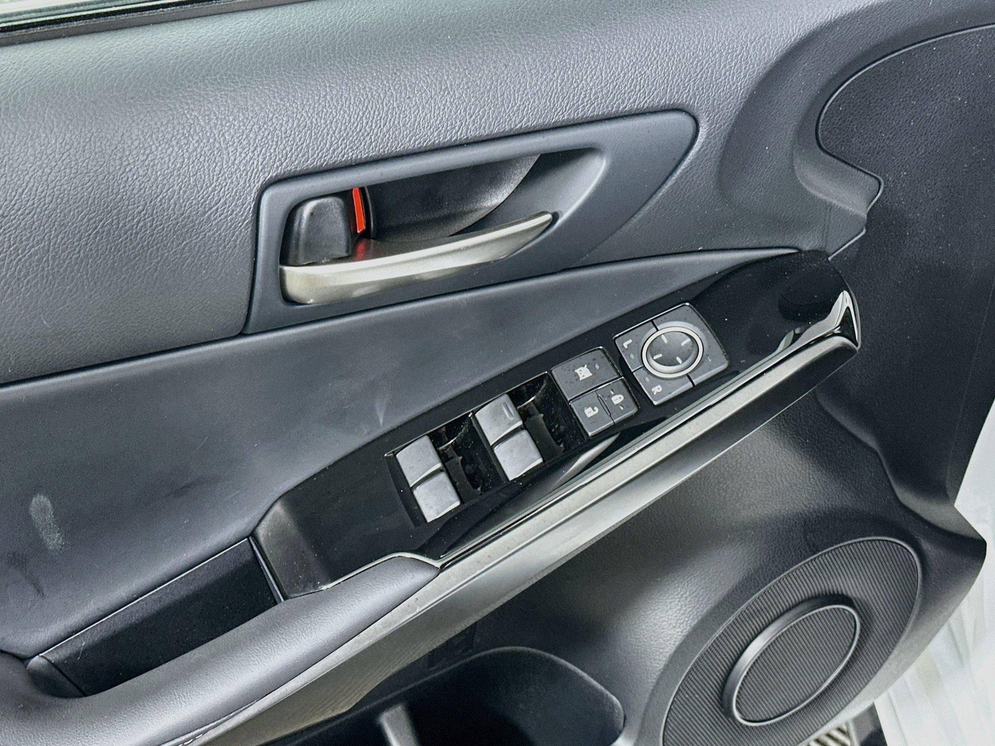 Used 2025 Lexus IS 350 F Sport RWD image 15