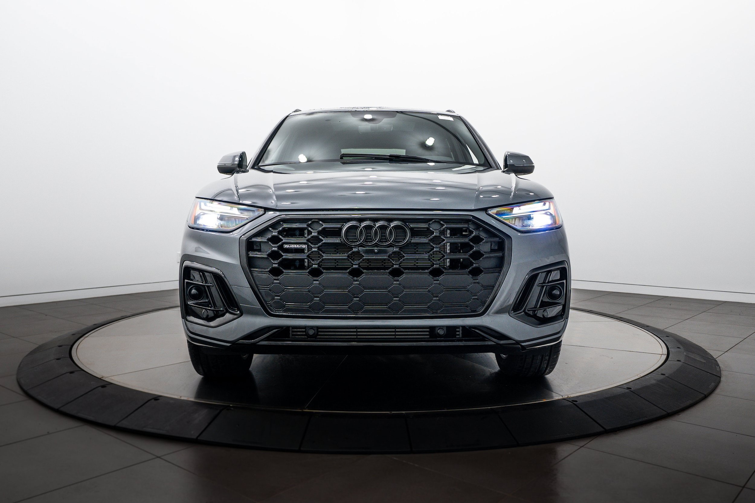 Certified 2025 Audi Q5 e Premium Plus w/ Premium Plus Package AWD/4WD image 26