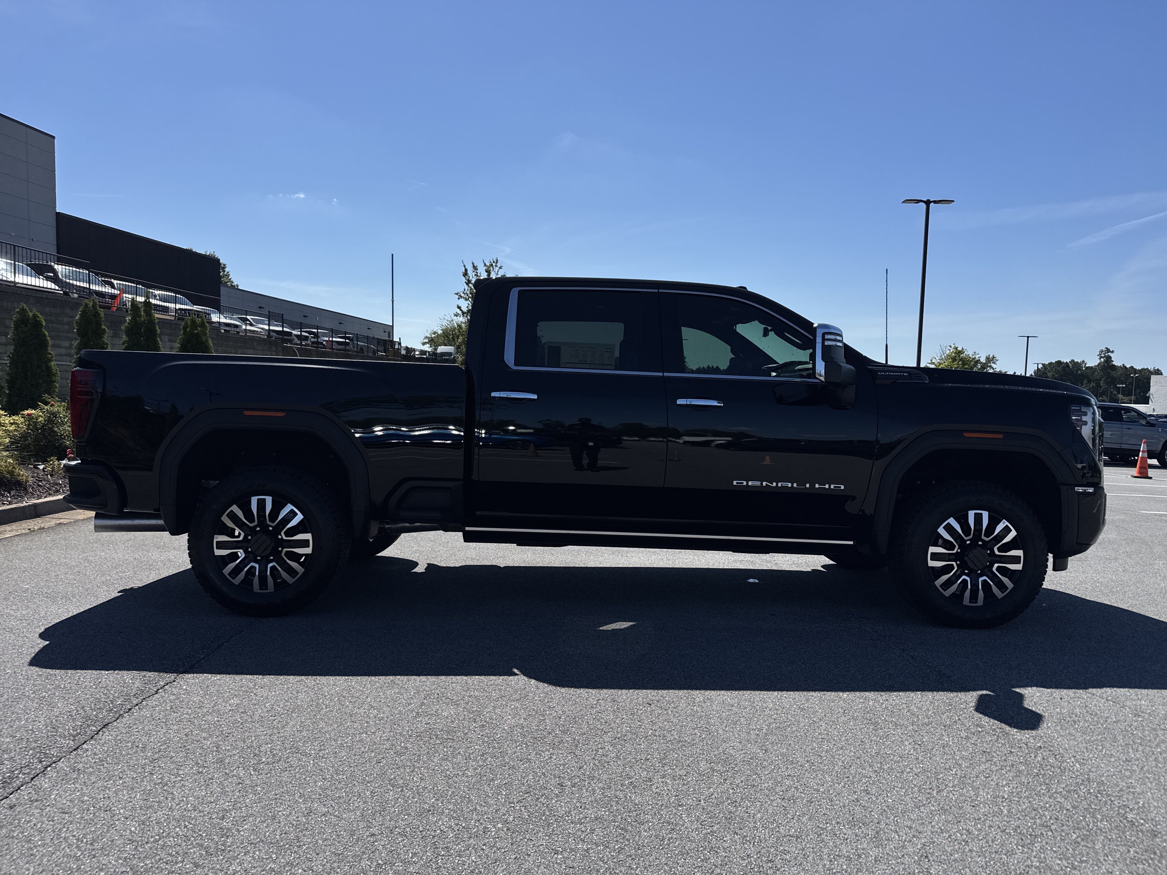 New 2026 GMC Sierra 2500 Denali Ultimate AWD/4WD image 11
