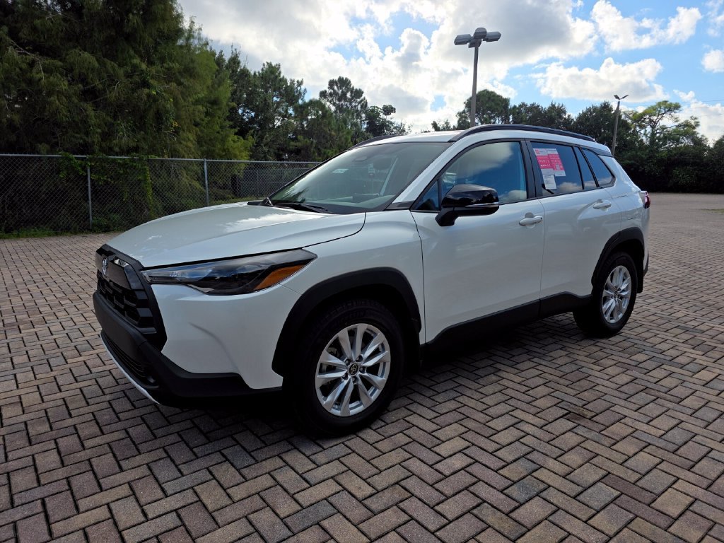 New 2026 Toyota Corolla Cross LE FWD image 3