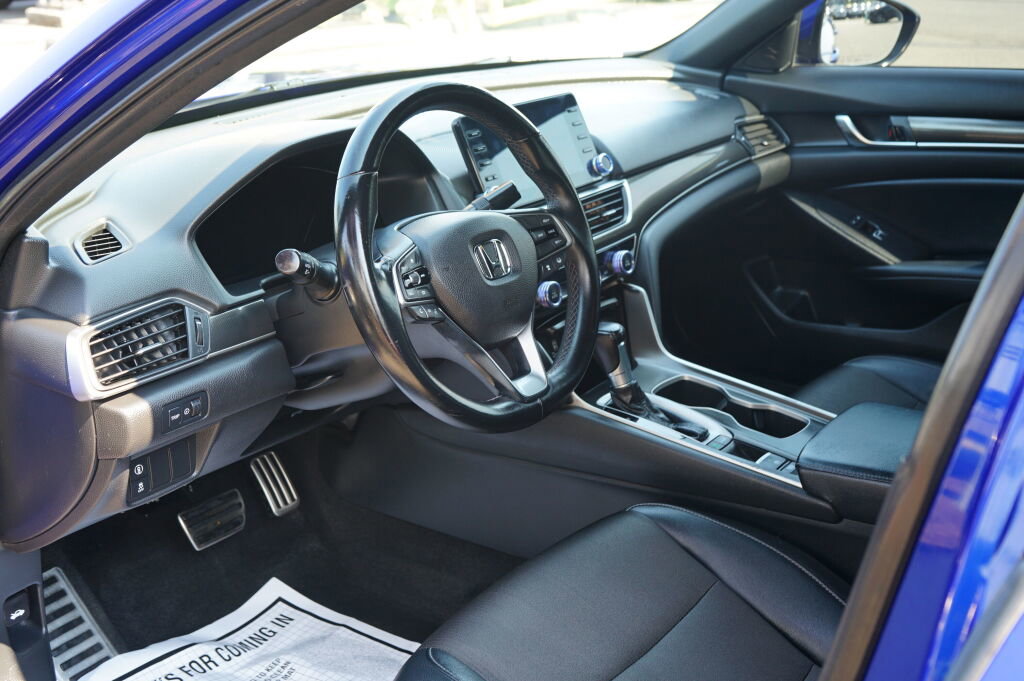 Used 2018 Honda Accord Sport image 11