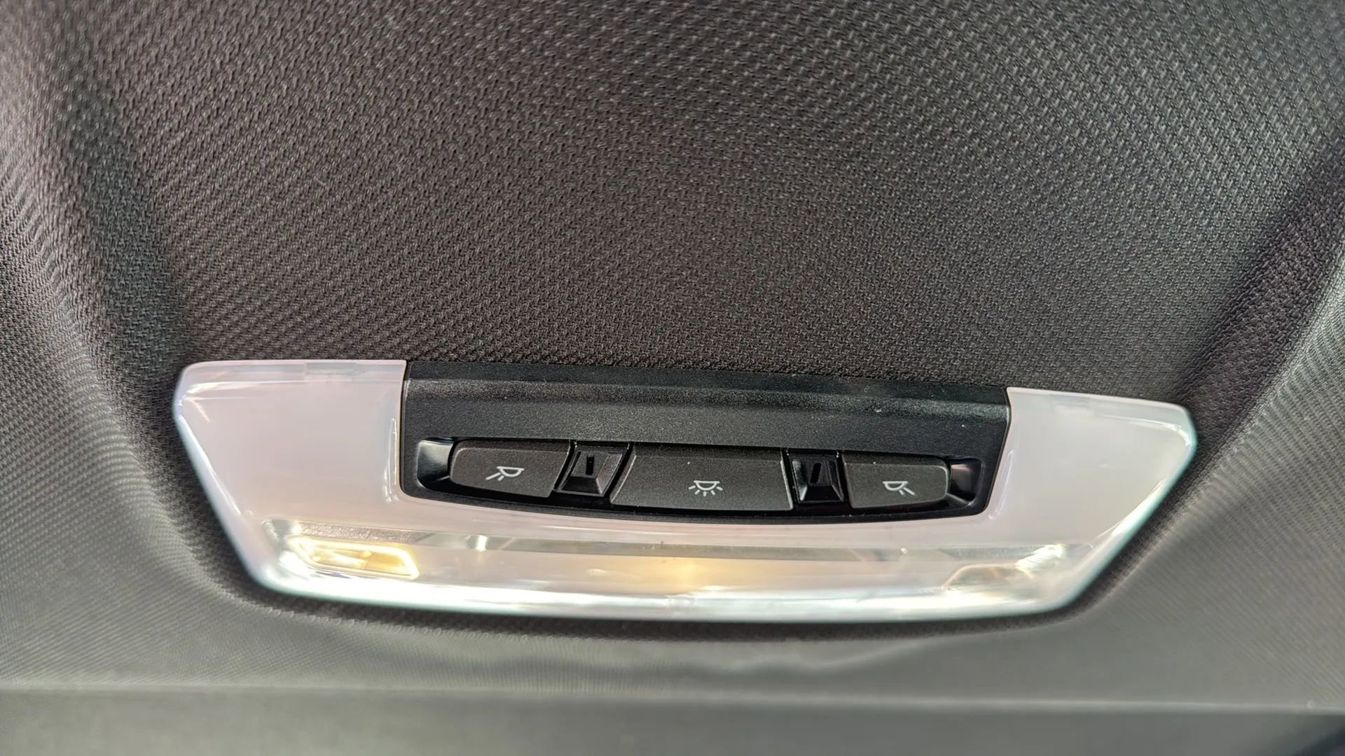 Used 2018 BMW 330e 330e iPerformance Sedan 4D image 29