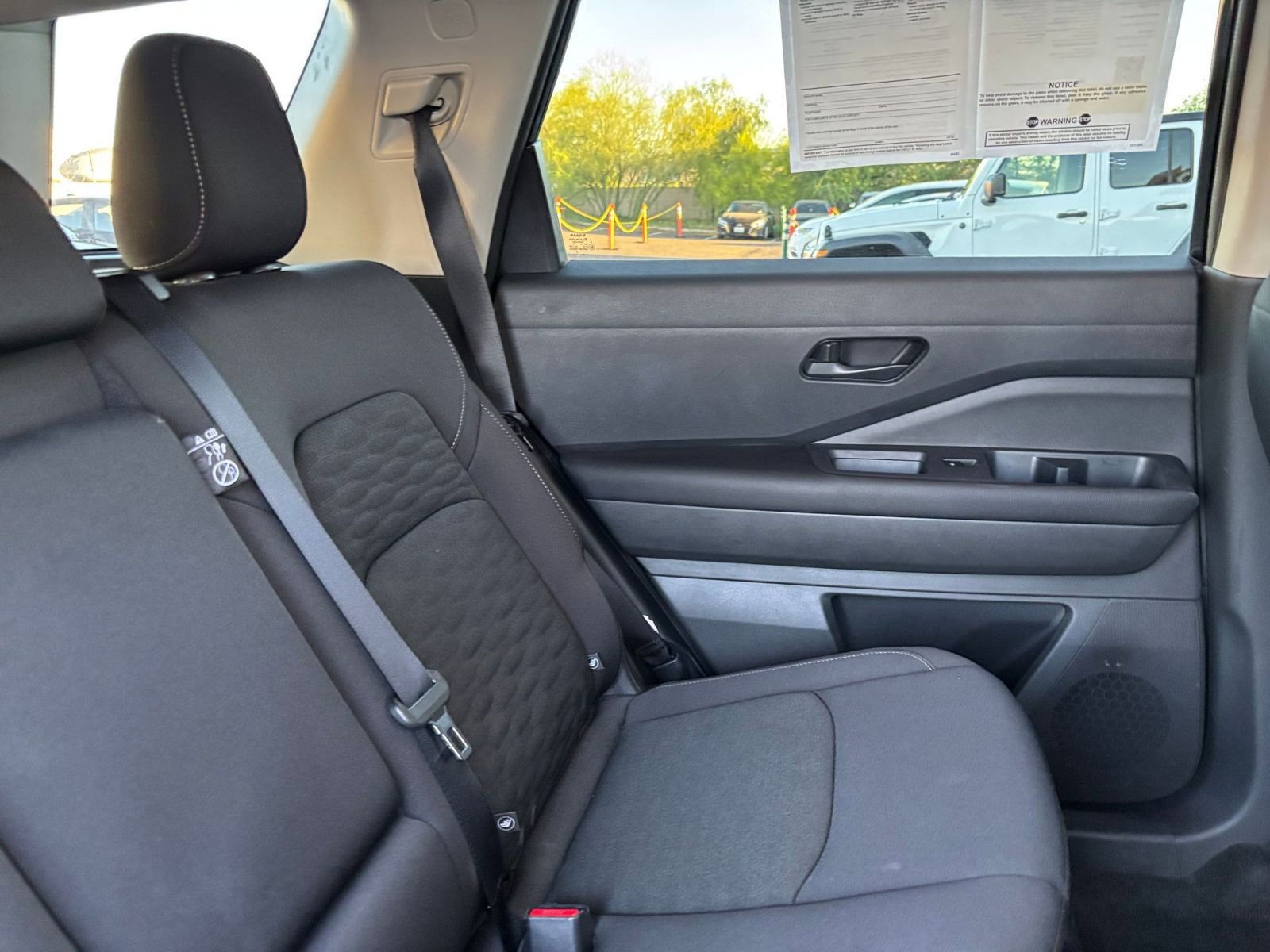 Used 2025 Nissan Pathfinder SV AWD/4WD image 40