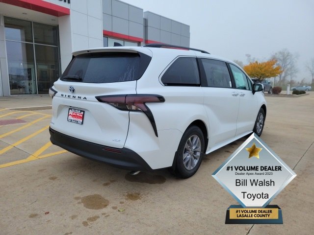 New 2025 Toyota Sienna XLE image 5