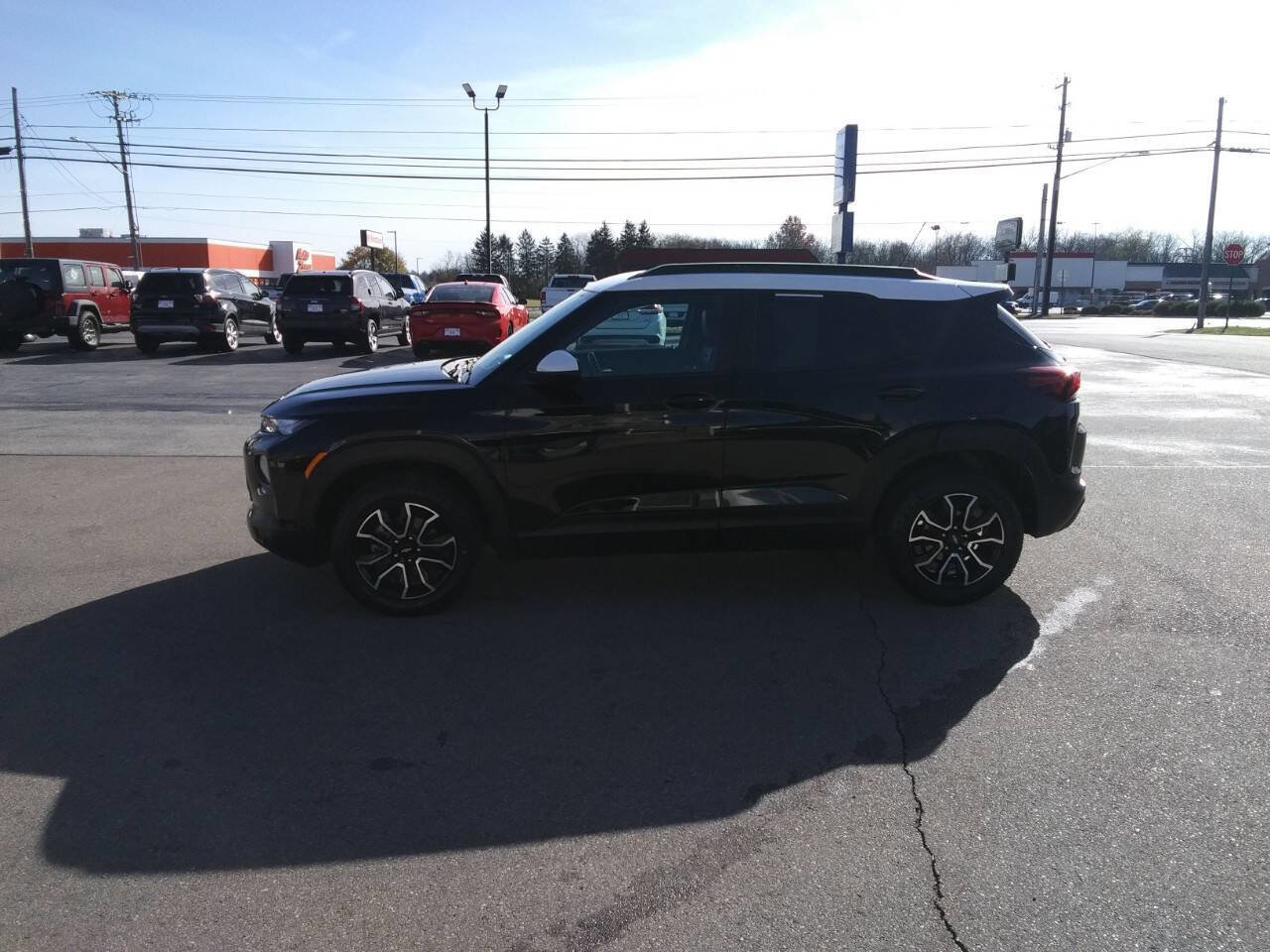 Used 2022 Chevrolet TrailBlazer ACTIV w/ Technology Package image 12