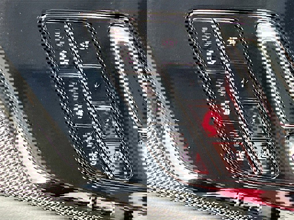 New 2026 Cadillac Optiq Sport 2 image 20