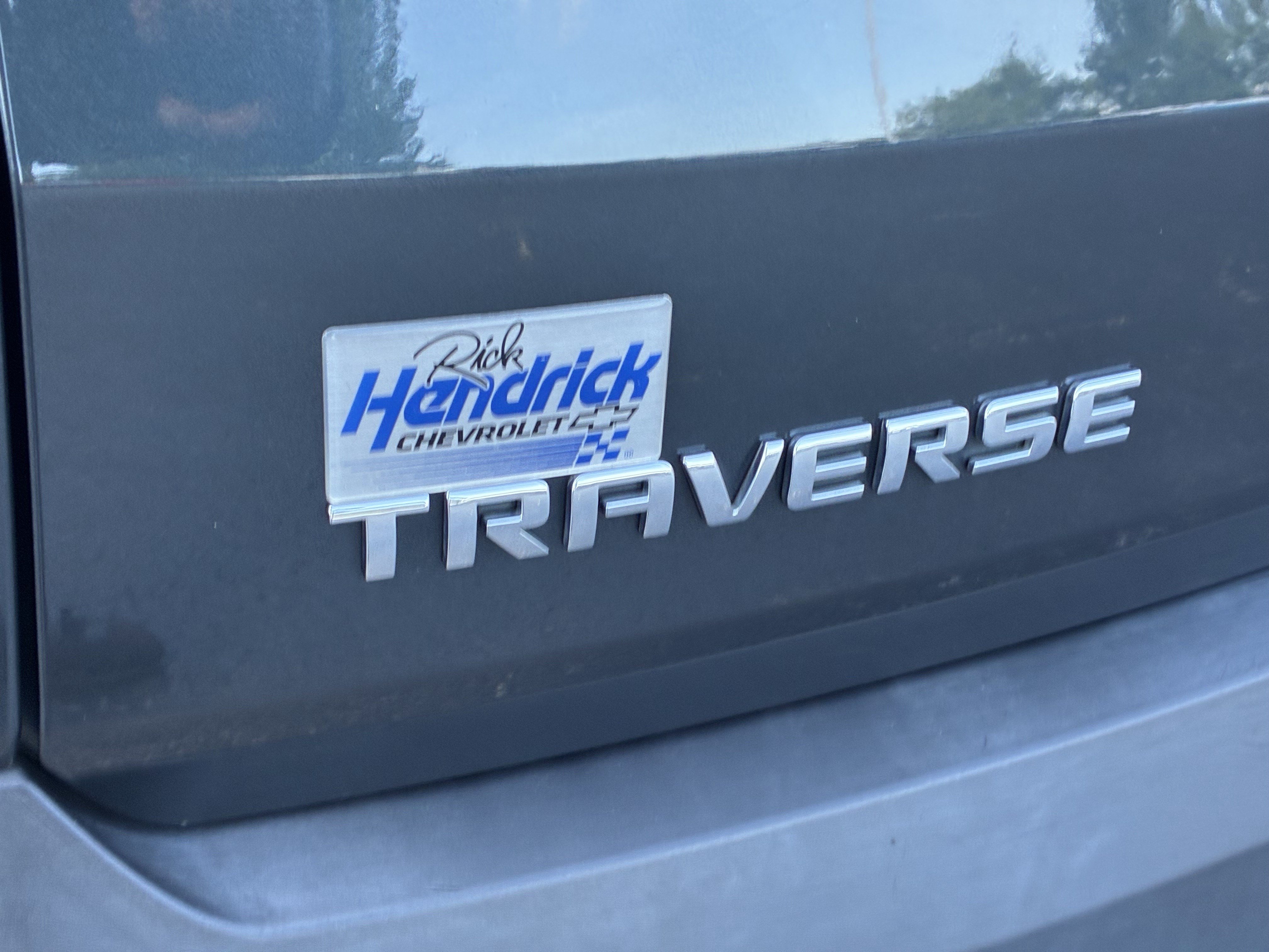 Used 2019 Chevrolet Traverse LT FWD image 11