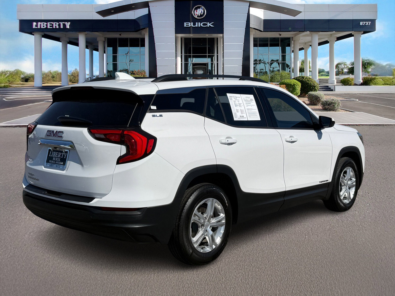Used 2020 GMC Terrain SLE w/ Driver Convenience Package image 3