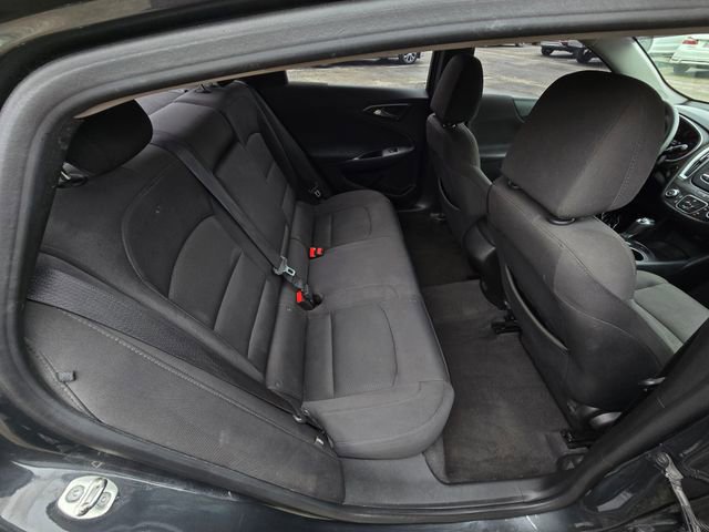 Used 2018 Chevrolet Malibu LS image 13