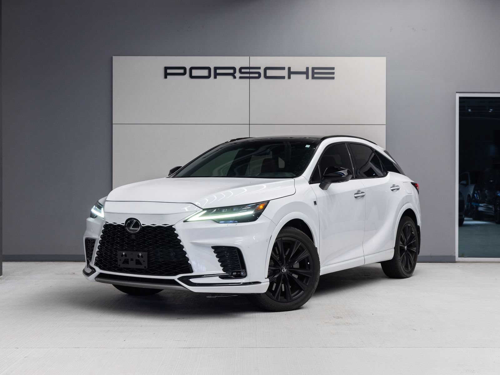 Used 2024 Lexus RX 500h F Sport w/ Convenience Package AWD/4WD image 1