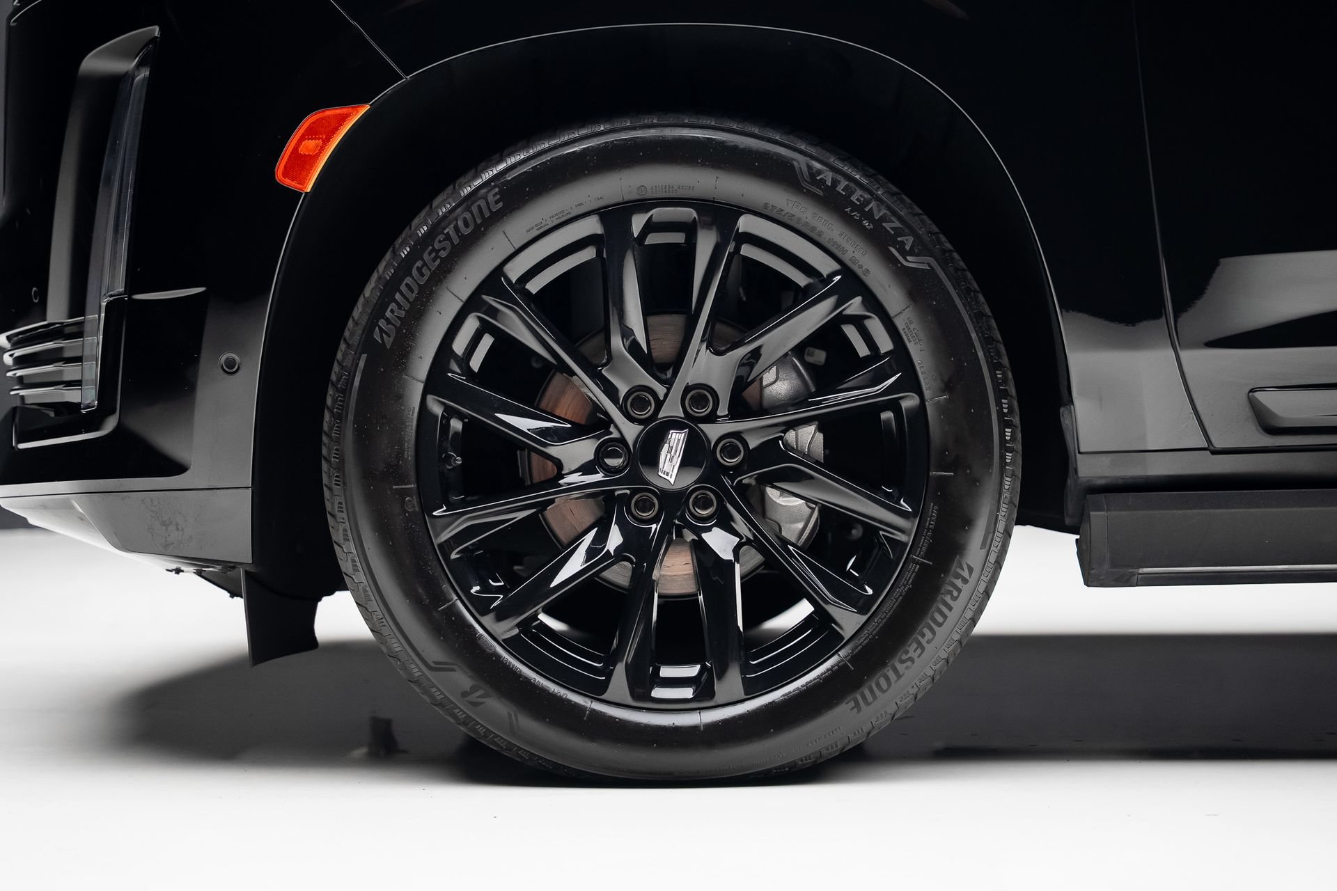 Used 2024 Cadillac Escalade ESV Sport Platinum w/ LPO, ONYX Package AWD/4WD image 19