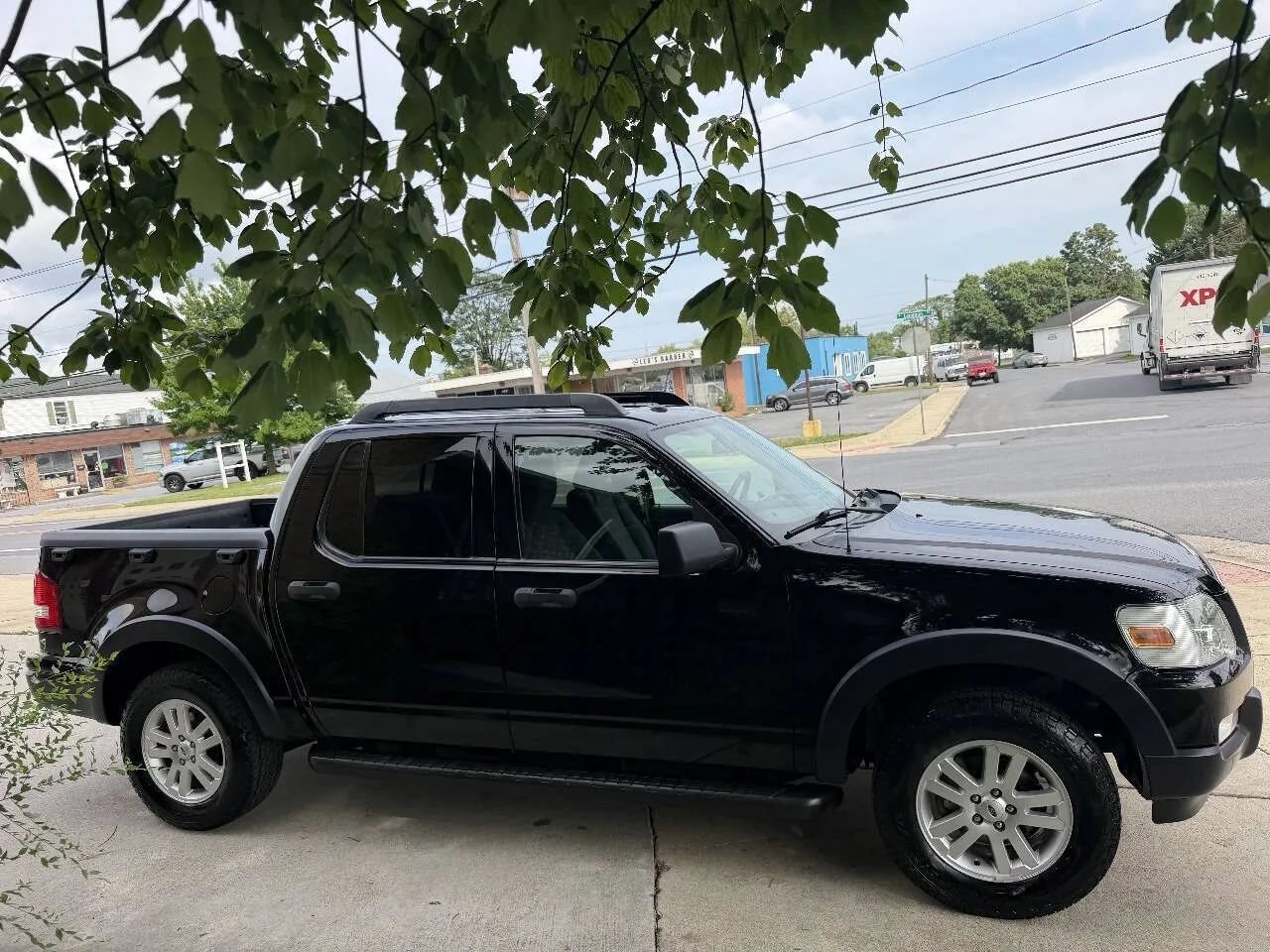 Used 2009 Ford Explorer Sport Trac XLT AWD/4WD image 5