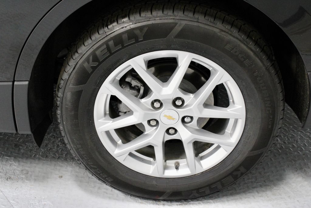 Used 2024 Chevrolet Equinox LT w/ LPO, Floor Liner Package FWD image 19