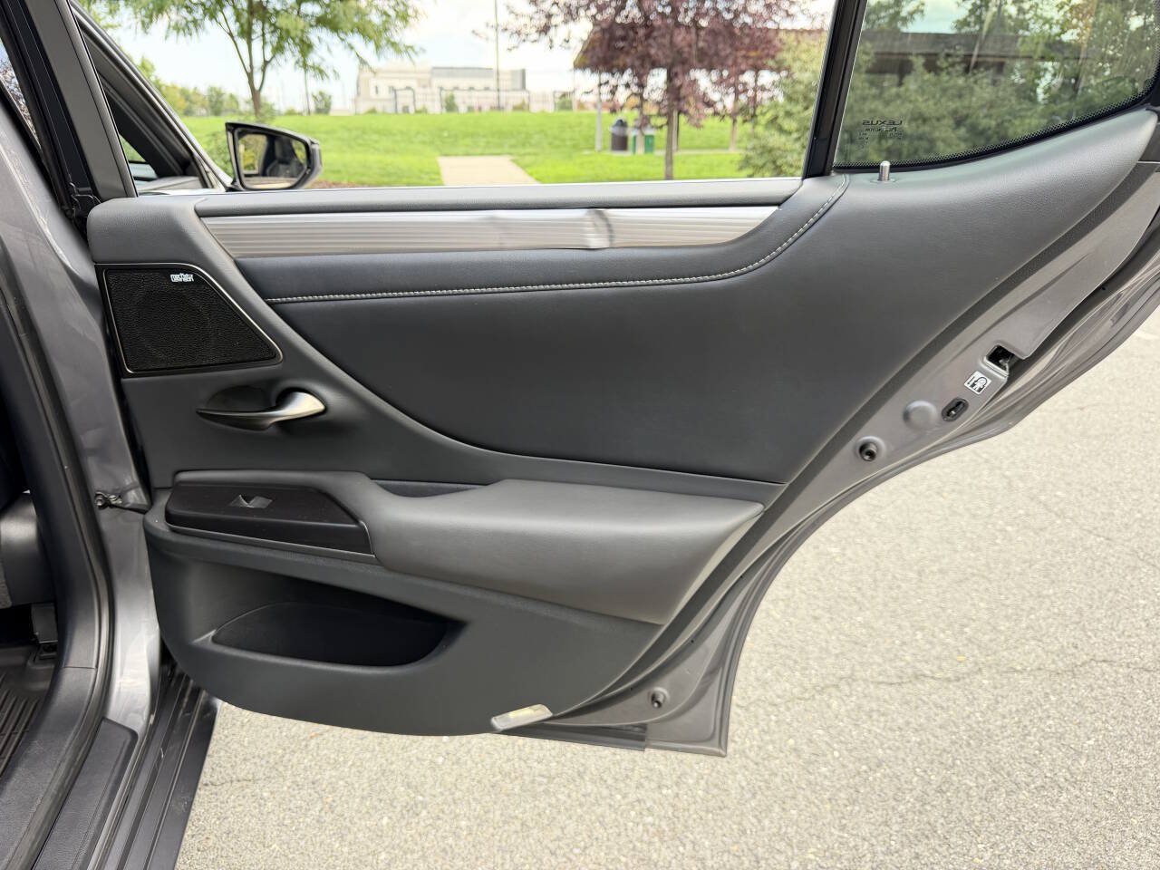 Used 2020 Lexus ES 350 F Sport w/ Accessory Package 2 FWD image 34
