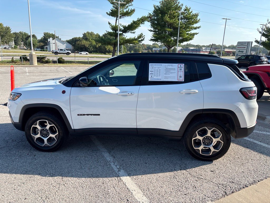 Used 2022 Jeep Compass Trailhawk w/ Trailhawk Elite Group AWD/4WD image 9