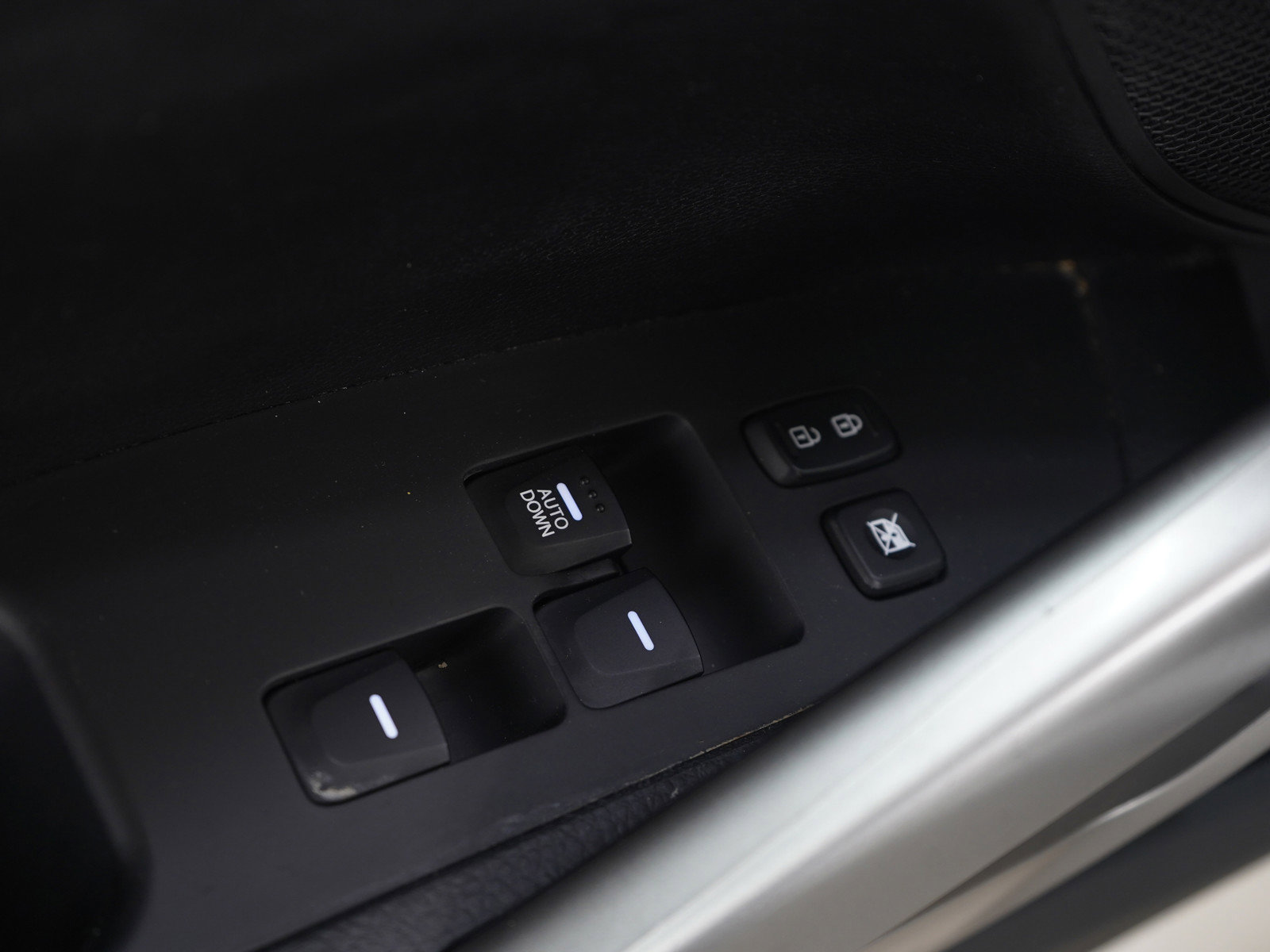 Used 2015 Hyundai Veloster image 15