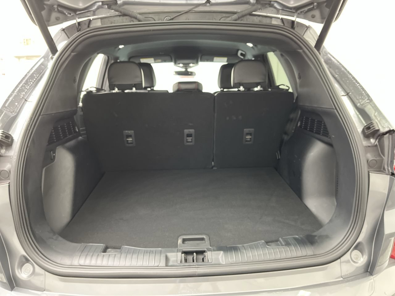 Used 2024 Ford Escape ST-Line w/ Tech Pack #1 AWD/4WD image 28