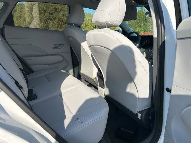 Used 2025 Hyundai Kona SEL image 17