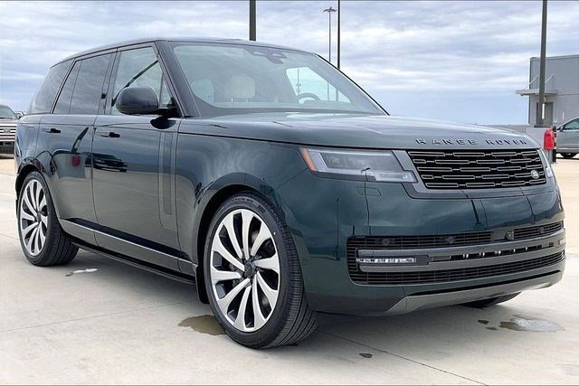 New 2026 Land Rover Range Rover SE video 2