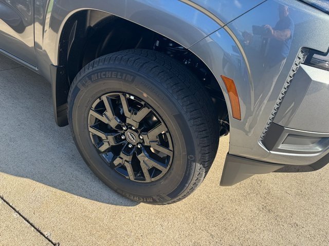 New 2026 Nissan Frontier SV image 2