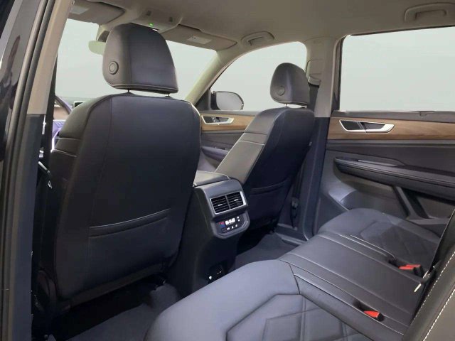 Used 2026 Volkswagen Atlas SE FWD image 20