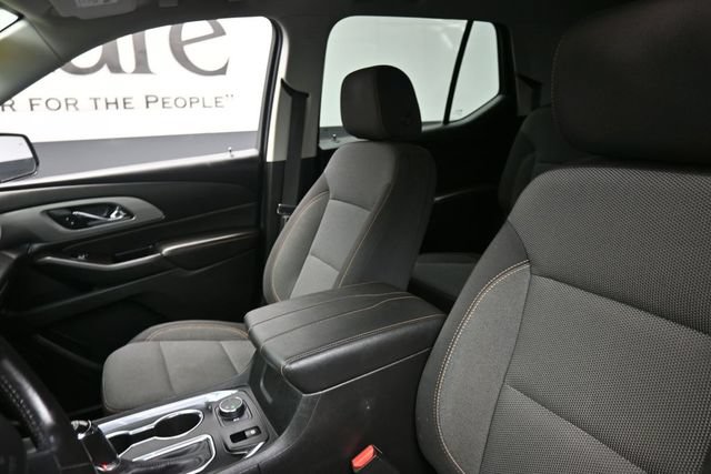 Used 2020 Chevrolet Traverse LT FWD image 16